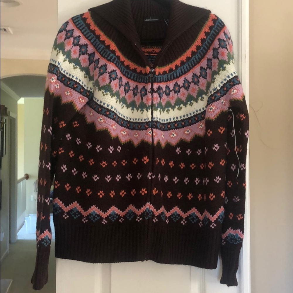 New Gorgeous chocolate cardigan sweater. Size large.